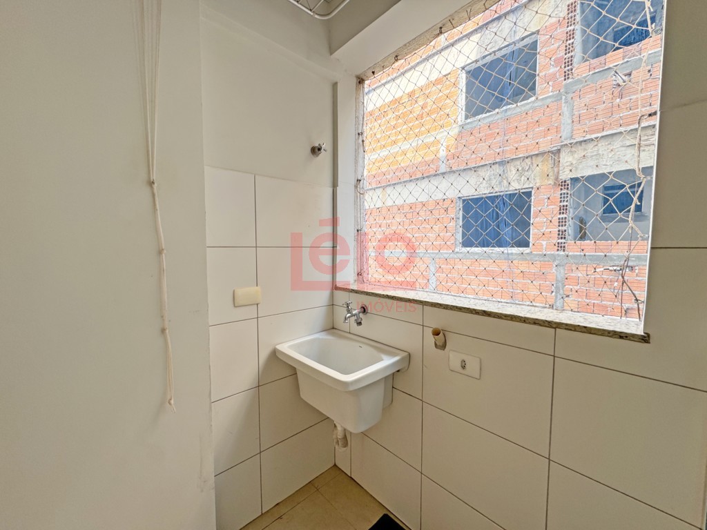 Apartamento para locacao no Zona 03 em Maringa com 90m² por R$ 2.200,00