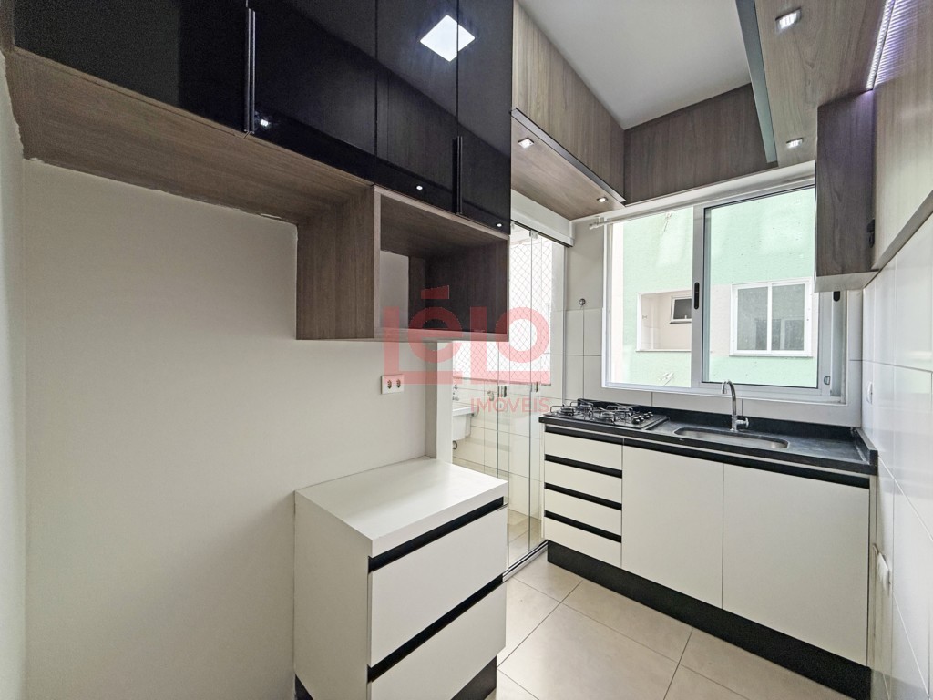 Apartamento para locacao no Zona 03 em Maringa com 90m² por R$ 1.990,00