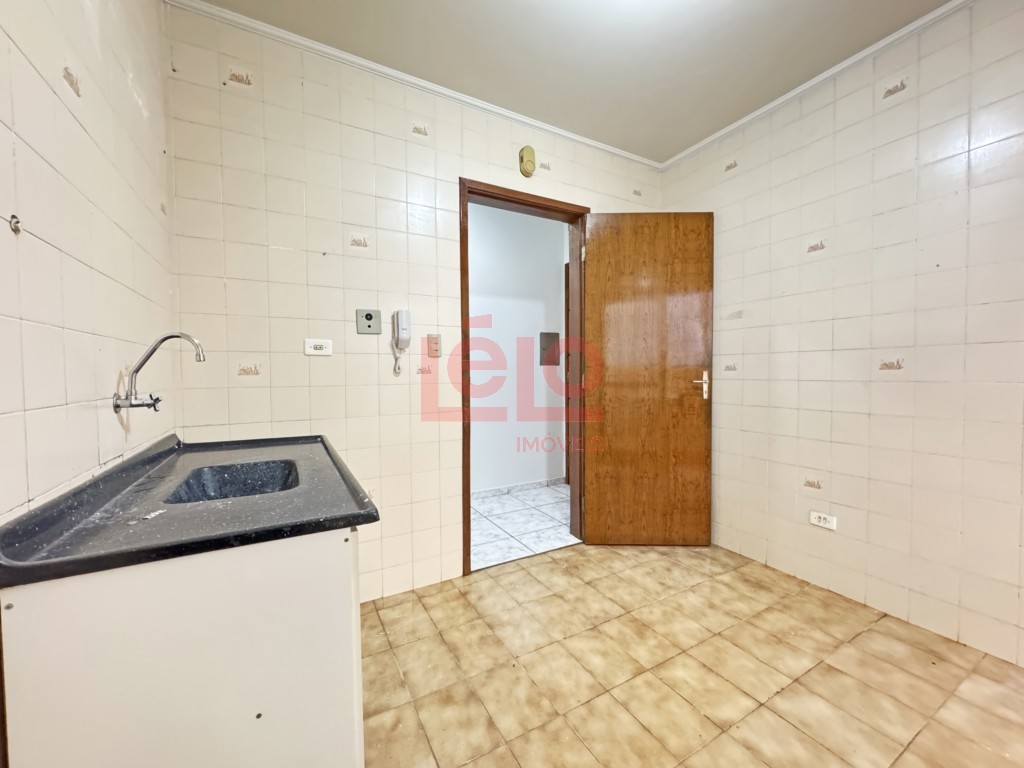 Apartamento para locacao no Zona 07 em Maringa com 122,3m² por R$ 1.500,00