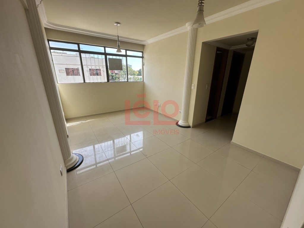 Apartamento para locacao no Zona 03 em Maringa com 105,61m² por R$ 1.700,00