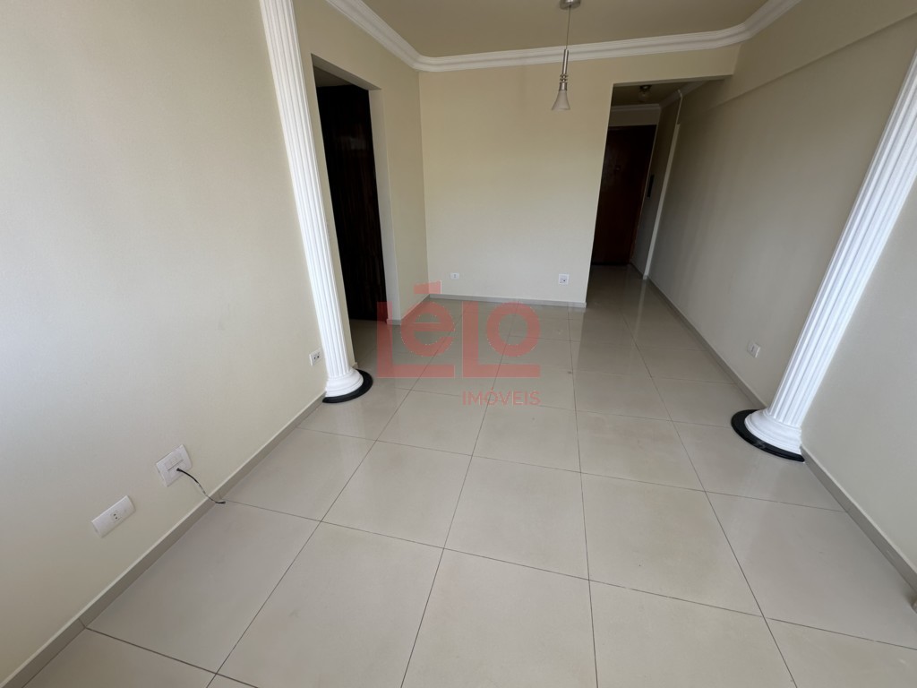 Apartamento para locacao no Zona 03 em Maringa com 105,61m² por R$ 1.700,00