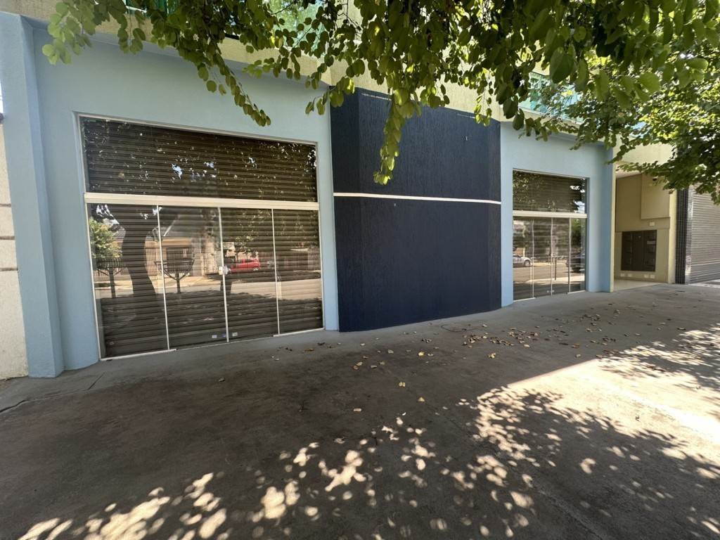 Salão para locacao no Zona 08 em Maringa com 150m² por R$ 5.500,00