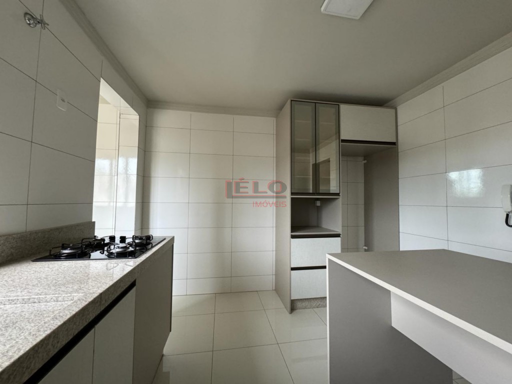 Apartamento para locacao no Zona 05 em Maringa com 100m² por R$ 1.600,00
