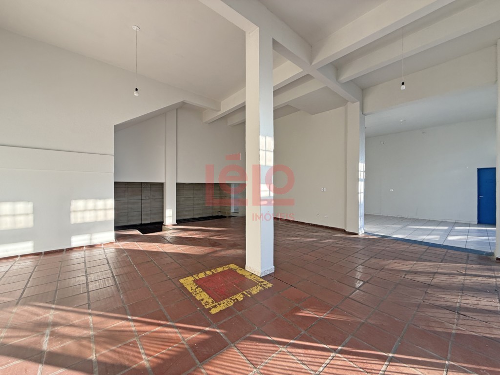 Salão para locacao no Zona 06 em Maringa com 138m² por R$ 2.800,00