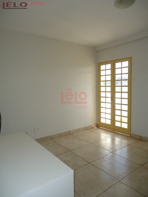 Apartamento para locacao no Jardim Aclimacao em Maringa com 29m² por R$ 900,00