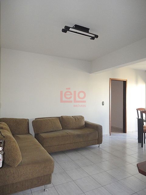 Apartamento para locacao no Zona 07 em Maringa com 144,76m² por R$ 1.650,00