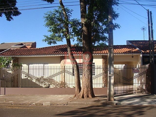 Casa Residencial para locacao no Parque das Bandeiras em Maringa com 110,45m² por R$ 1.950,00