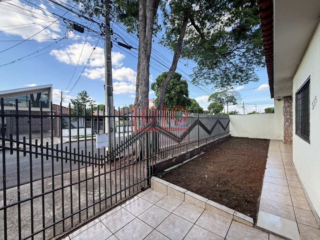 Casa Residencial para locacao no Parque das Bandeiras em Maringa com 110,45m² por R$ 1.950,00