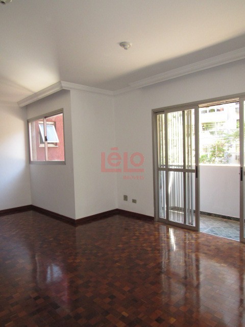 Apartamento para locacao no Zona 07 em Maringa com 183,42m² por R$ 2.600,00