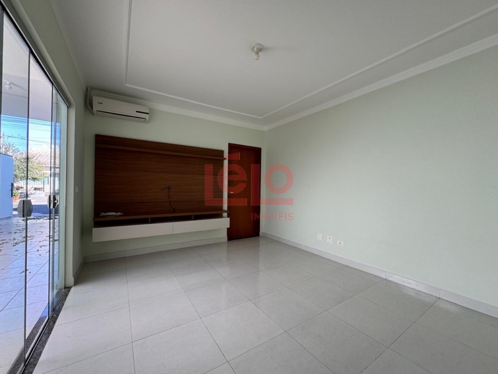 Casa Residencial para locacao no Jardim Monte Rei em Maringa com 98,3m² por R$ 2.700,00