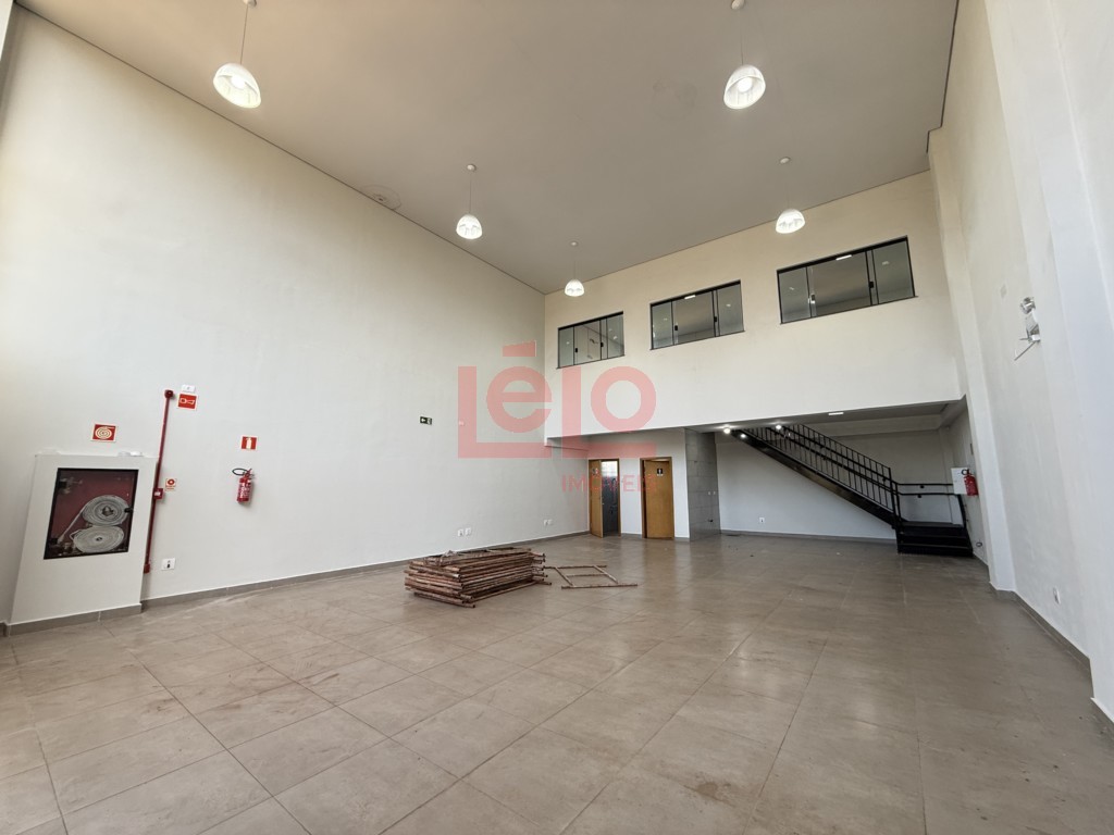 Sala Comercial para locacao no Loteamento Sumare em Maringa com 148,41m² por R$ 3.500,00
