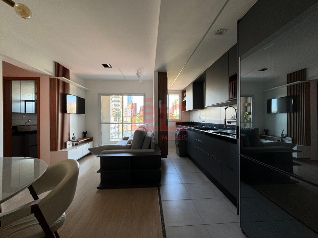 Apartamento para locacao no Zona 07 em Maringa com 94,48m² por R$ 2.600,00