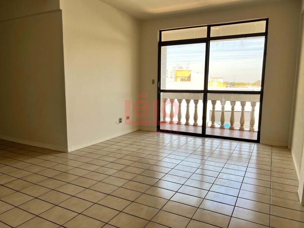 Apartamento para locacao no Zona 07 em Maringa com 155m² por R$ 2.000,00
