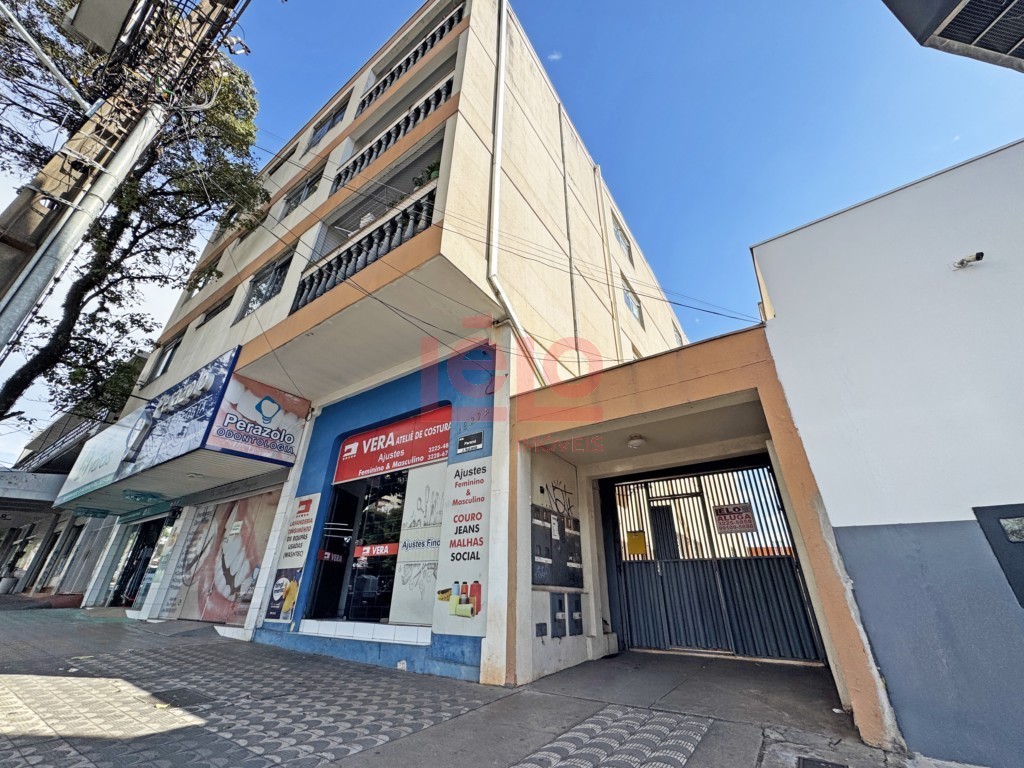 Apartamento para locacao no Zona 07 em Maringa com 155m² por R$ 2.000,00
