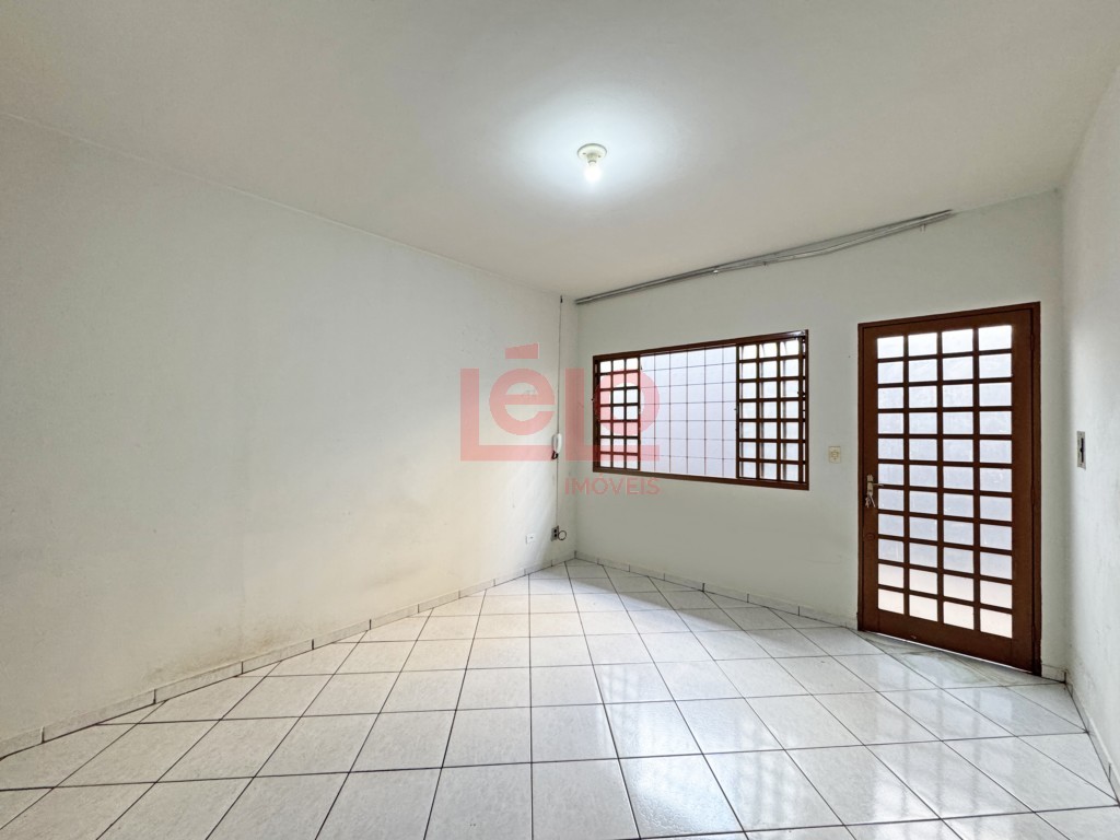 Apartamento para locacao no Zona 07 em Maringa com 30m² por R$ 750,00