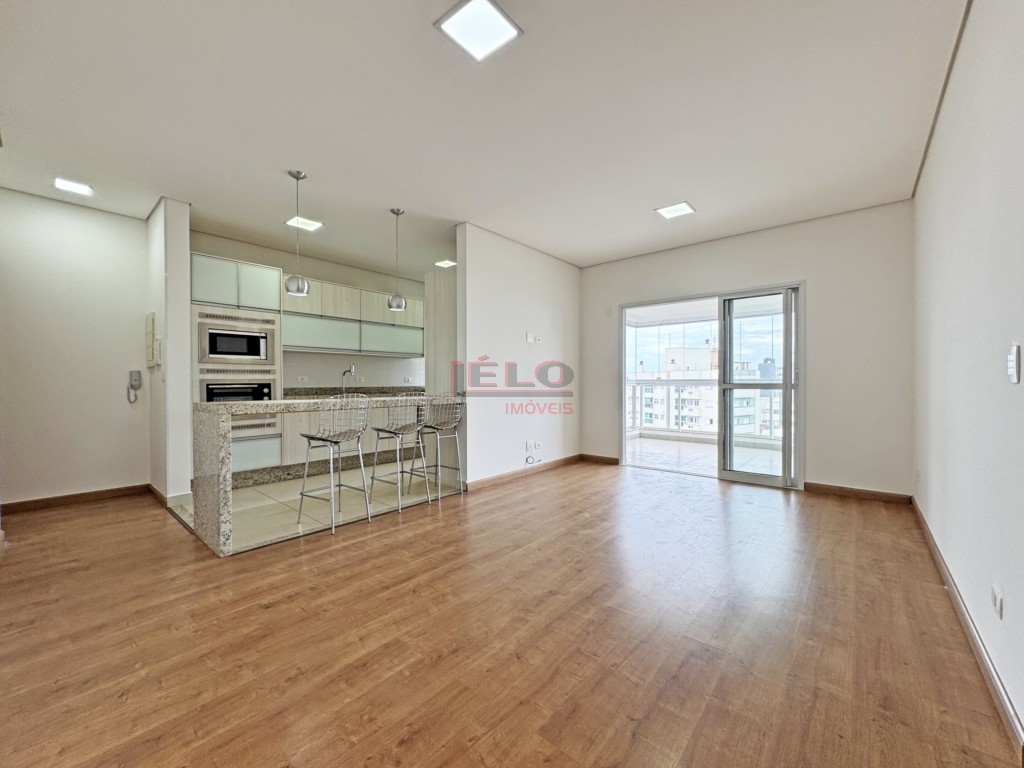 Apartamento para locacao no Zona 07 em Maringa com 118,04m² por R$ 4.300,00