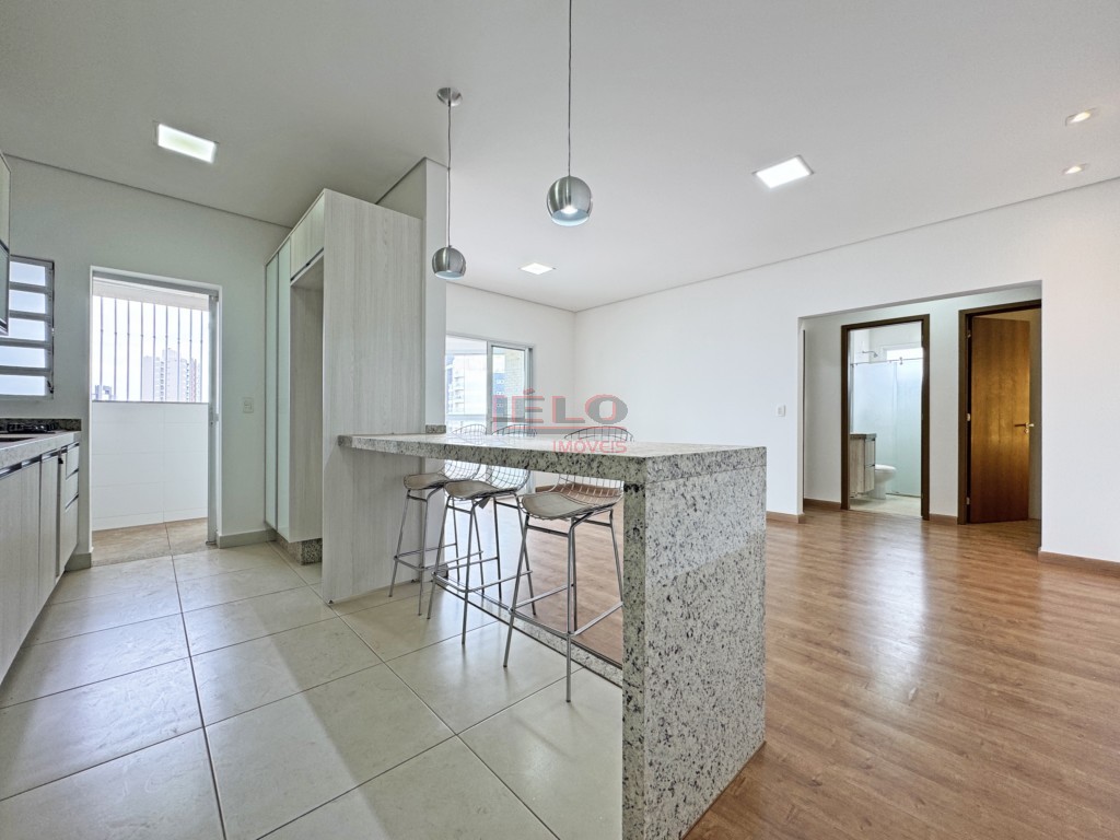 Apartamento para locacao no Zona 07 em Maringa com 118,04m² por R$ 4.300,00