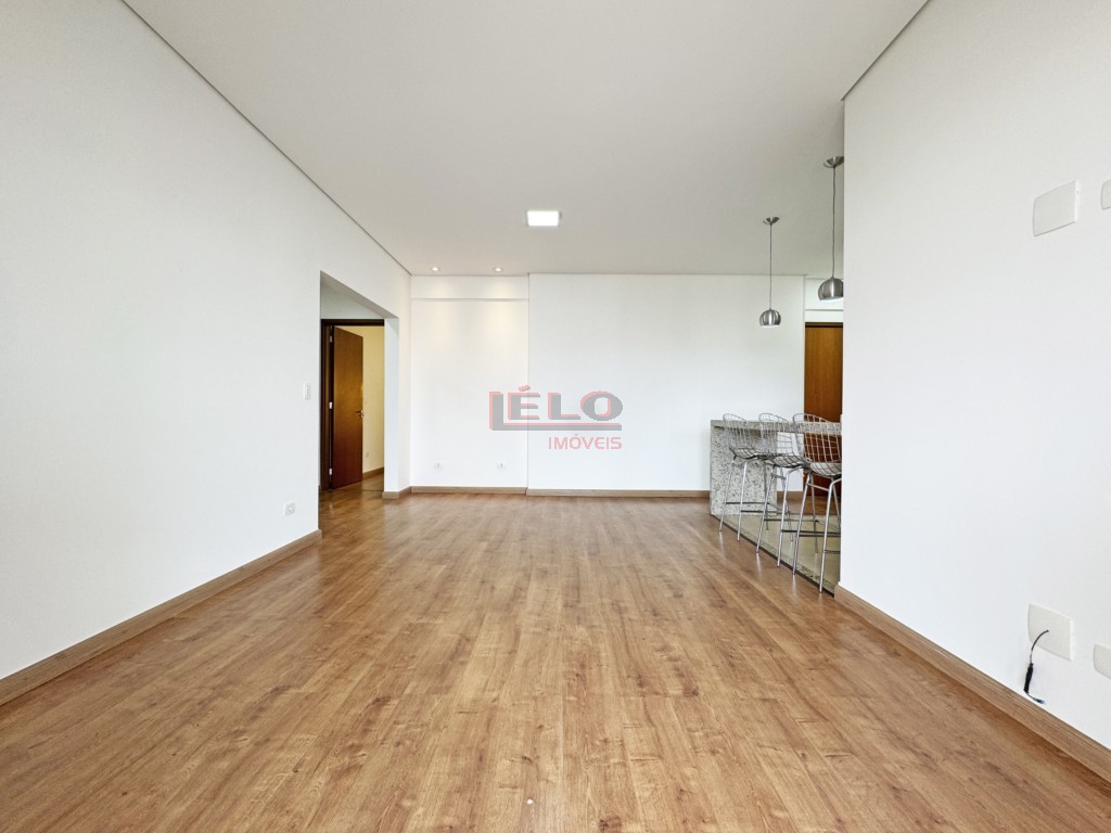 Apartamento para locacao no Zona 07 em Maringa com 118,04m² por R$ 4.300,00