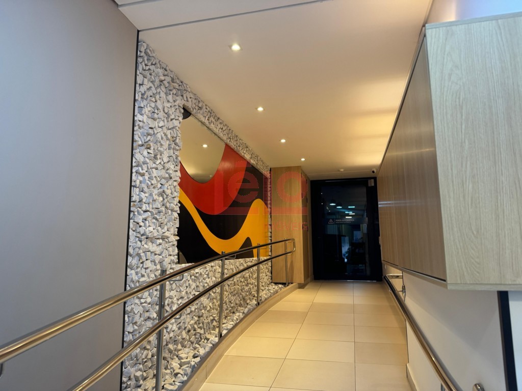 Apartamento para locacao no Zona 01 em Maringa com 68,54m² por R$ 2.100,00