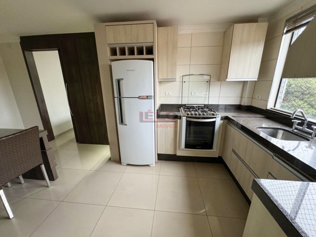 Apartamento para locacao no Zona 07 em Maringa com 111m² por R$ 2.500,00