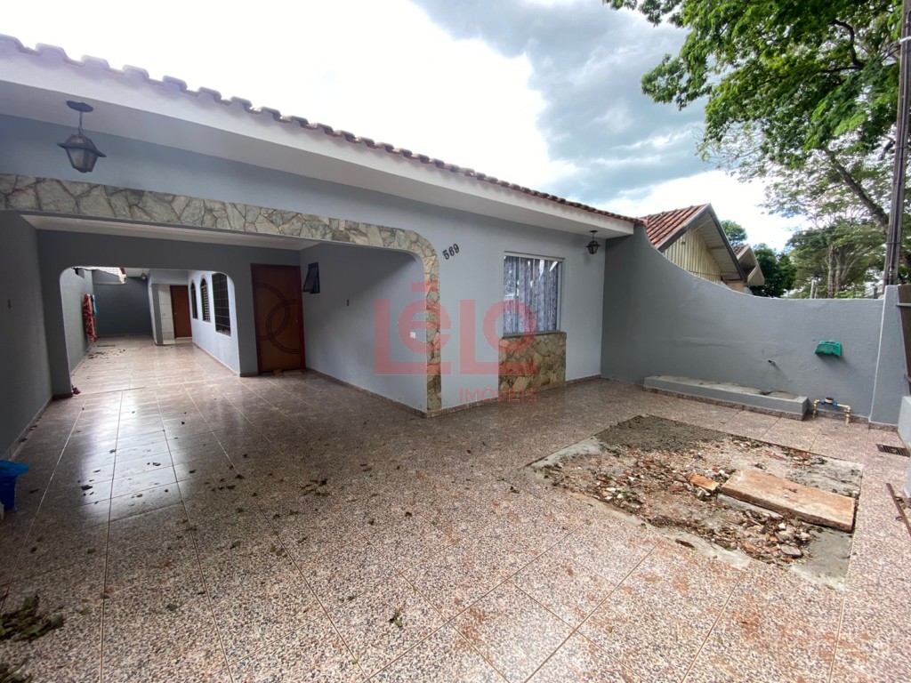 Casa Residencial para locacao no Parque das Bandeiras em Maringa com 160,12m² por R$ 2.000,00