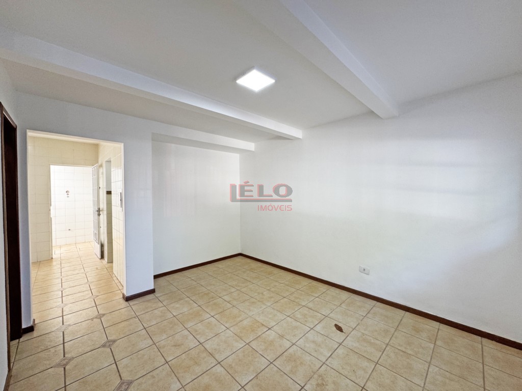 Sobrado para locacao no Zona 08 em Maringa com 97,01m² por R$ 2.800,00