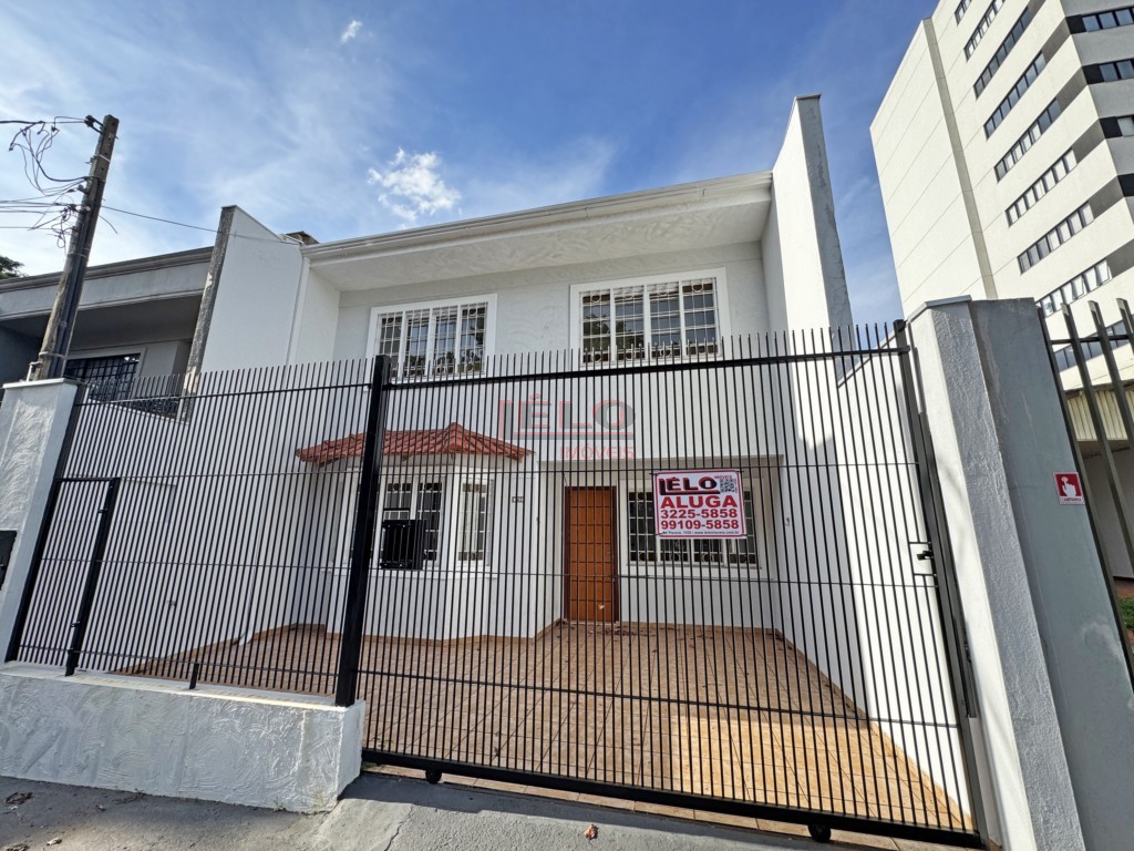 Sobrado para vendalocacaovenda e locacao no Zona 08 em Maringa com 139m² por R$ 550.000,002.800,00