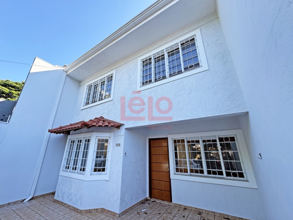 Sobrado para locacao no Zona 08 em Maringa com 97,01m² por R$ 2.800,00