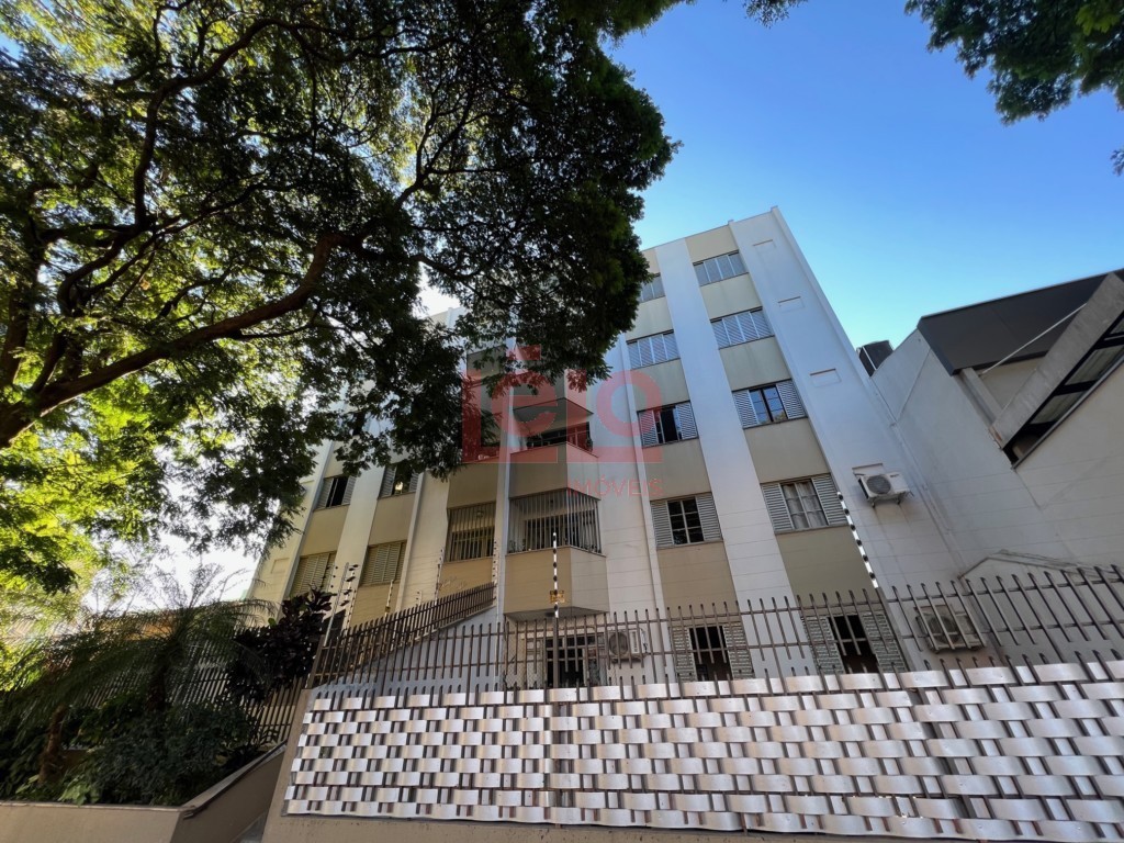 Apartamento para locacao no Zona 07 em Maringa com 118,31m² por R$ 1.400,00