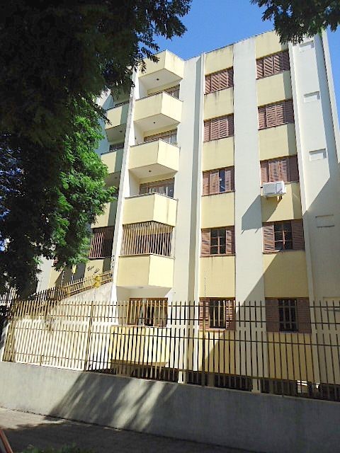 Apartamento para locacao no Zona 07 em Maringa com 118m² por R$ 1.400,00