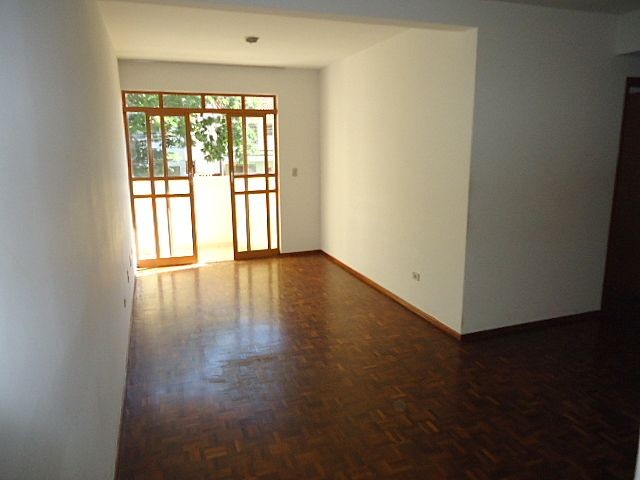 Apartamento para locacao no Zona 07 em Maringa com 118,31m² por R$ 1.500,00