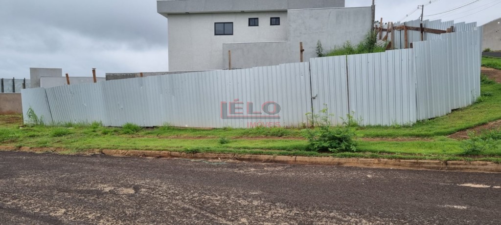 Terreno para venda no Alto das Grevileas em Maringa com 276m² por R$ 179.000,00