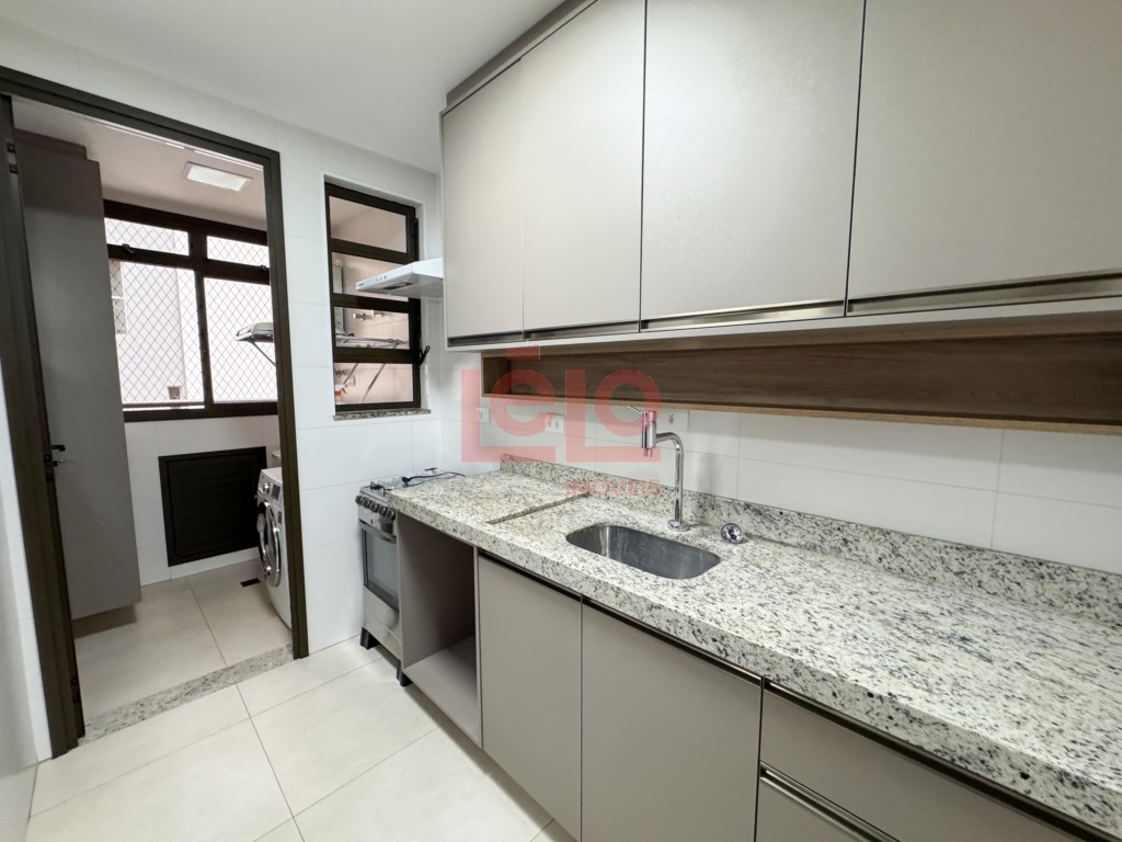 Apartamento para locacao no Zona 01 em Maringa com 87,64m² por R$ 3.100,00