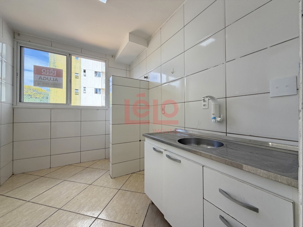 Apartamento para locacao no Zona 07 em Maringa com 83,49m² por R$ 1.400,00