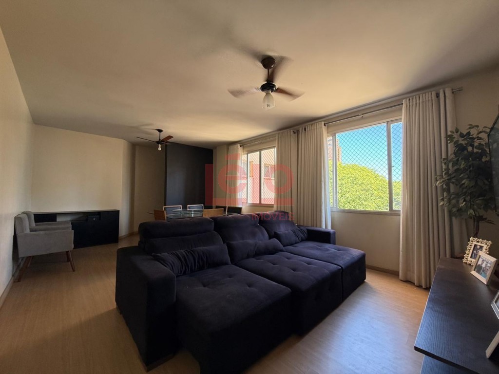 Apartamento para locacao no Zona 07 em Maringa com 154,54m² por R$ 2.200,00