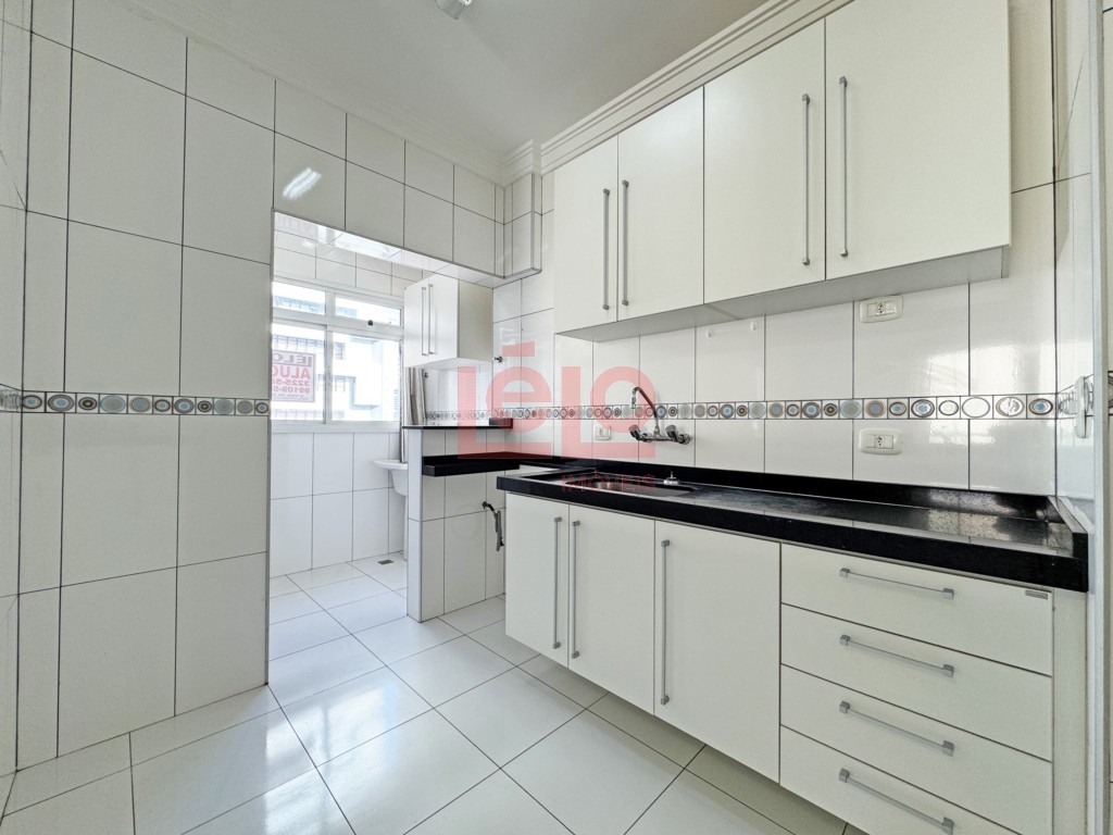 Apartamento para locacao no Zona 01 em Maringa com 121,64m² por R$ 2.100,00