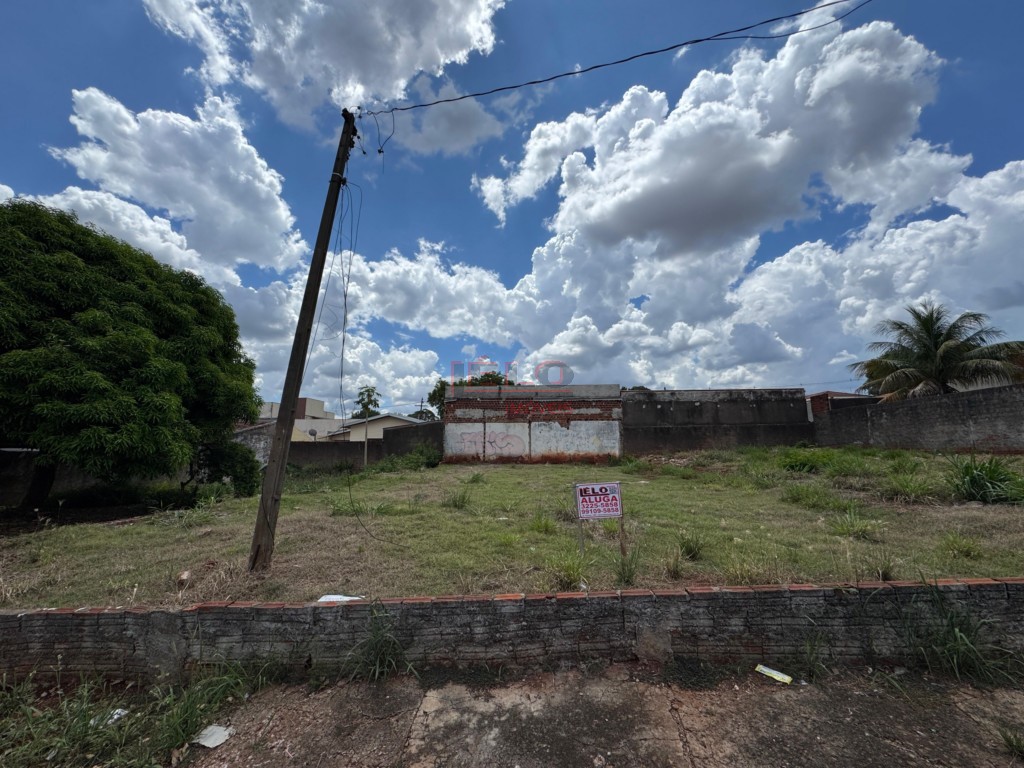 Terreno para locacao no Parque Palmeiras em Maringa com 300m² por R$ 1.000,00
