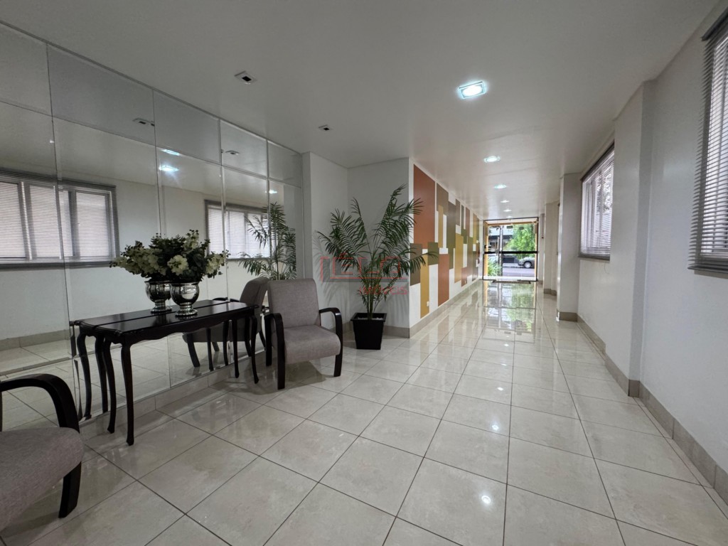 Apartamento para locacao no Zona 07 em Maringa com 221,97m² por R$ 2.500,00