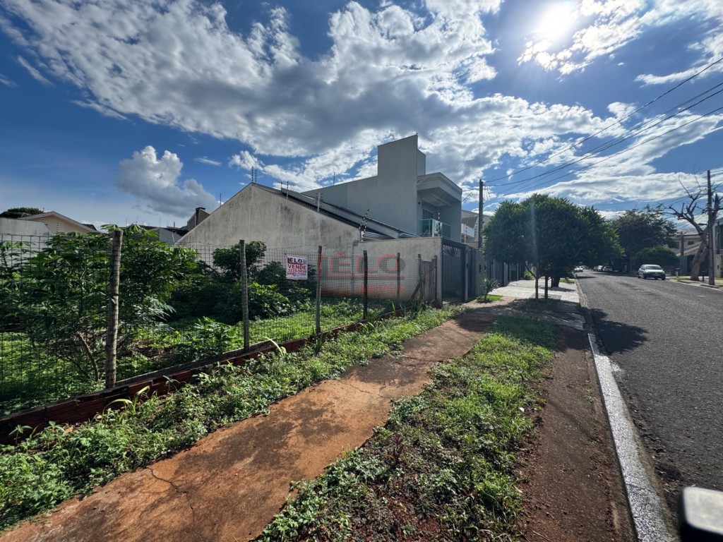 Terreno para venda no Jardim Monte Rei em Maringa com 300m² por R$ 319.000,00