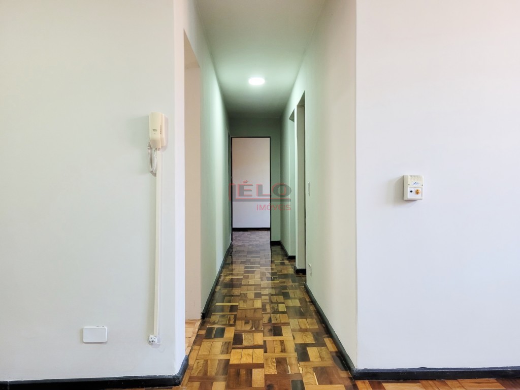 Apartamento para locacao no Zona 07 em Maringa com 80,77m² por R$ 1.400,00