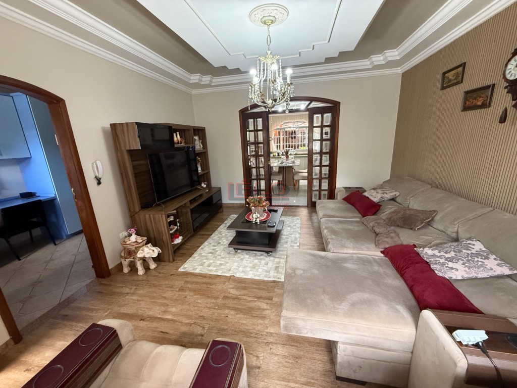 Sobrado para venda no Jardim Pinheiros em Maringa com 290m² por R$ 1.290.000,00