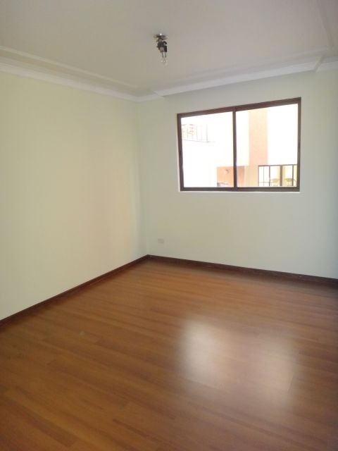 Apartamento para locacao no Zona 07 em Maringa com 118,99m² por R$ 1.600,00