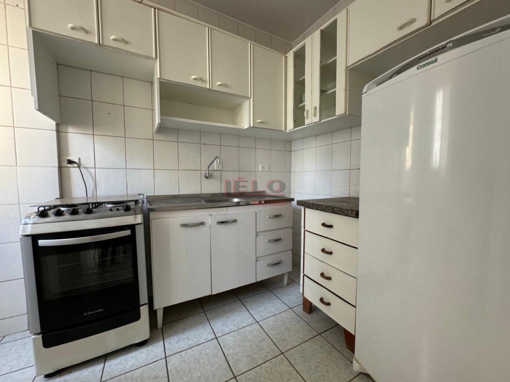 Apartamento para locacao no Zona 07 em Maringa com 103m² por R$ 1.400,00