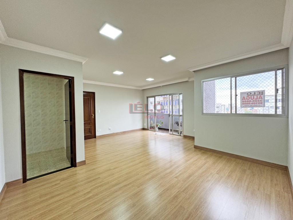 Apartamento para locacao no Zona 07 em Maringa com 183m² por R$ 2.800,00