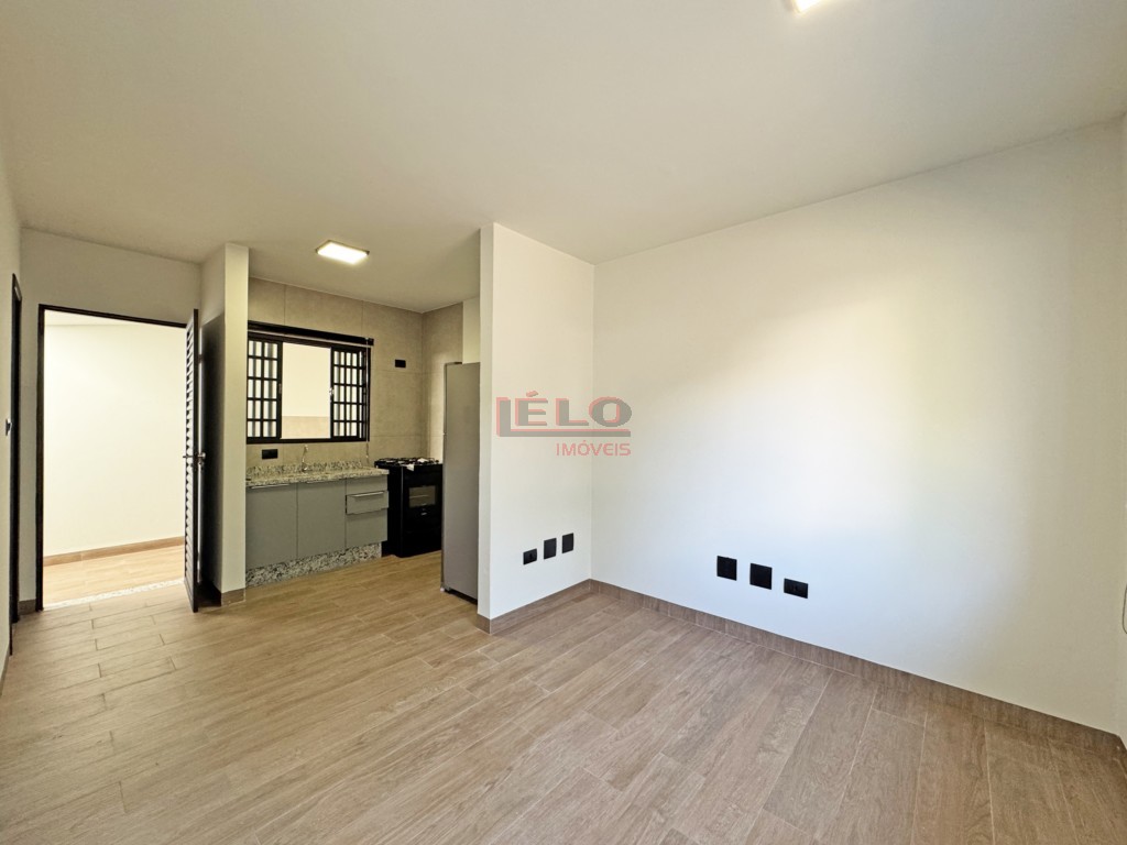 Sobrado para locacao no Zona 08 em Maringa com 45m² por R$ 1.500,00