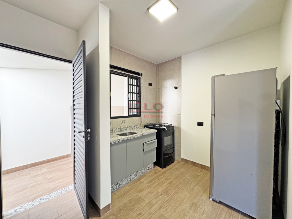 Sobrado para locacao no Zona 08 em Maringa com 45m² por R$ 1.500,00