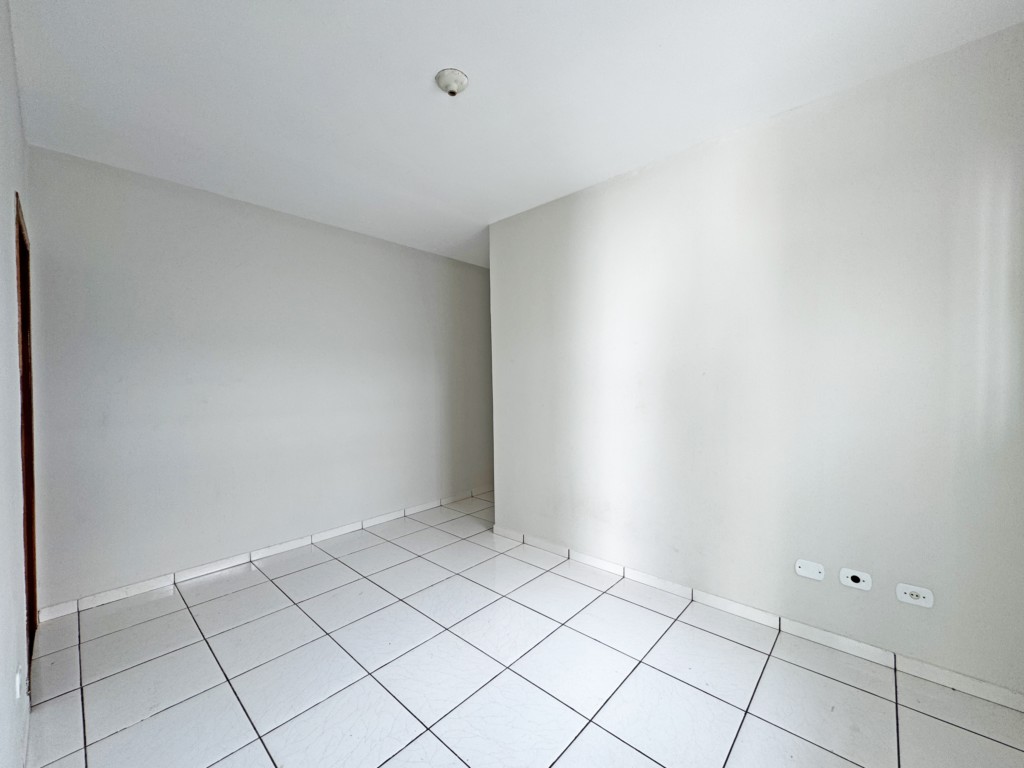 Casa Residencial para locacao no Jardim Santa Clara em Maringa com 89,66m² por R$ 1.800,00