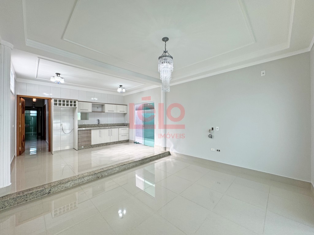Casa Residencial para locacao no Jardim Imperial II em Maringa com 130,61m² por R$ 3.400,00