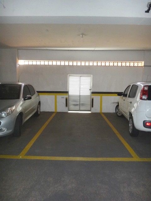 Apartamento para locacao no Zona 01 em Maringa com 223,82m² por R$ 2.500,00