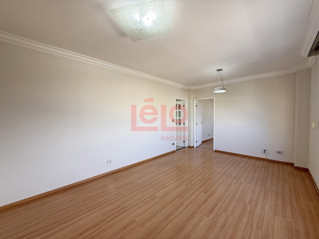 Apartamento para locacao no Zona 01 em Maringa com 223,82m² por R$ 2.500,00